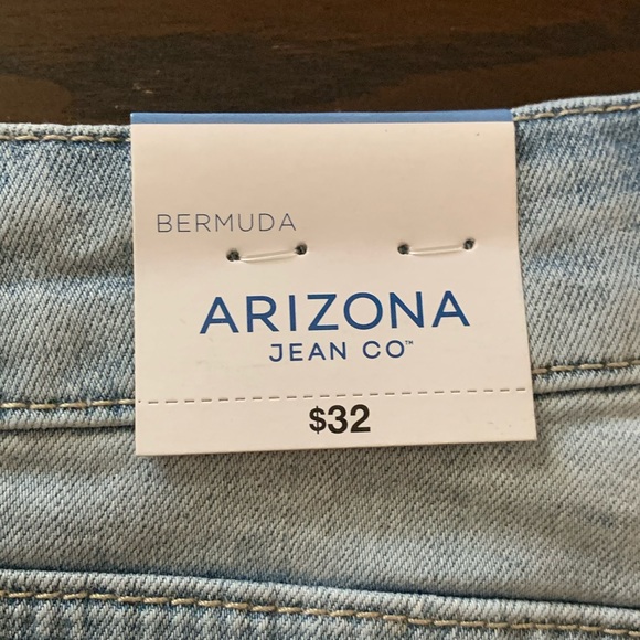 Girls Arizona Denim Shorts NWT - Picture 2 of 3